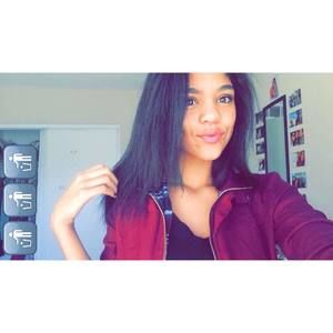 Meet your Posher, Elisa